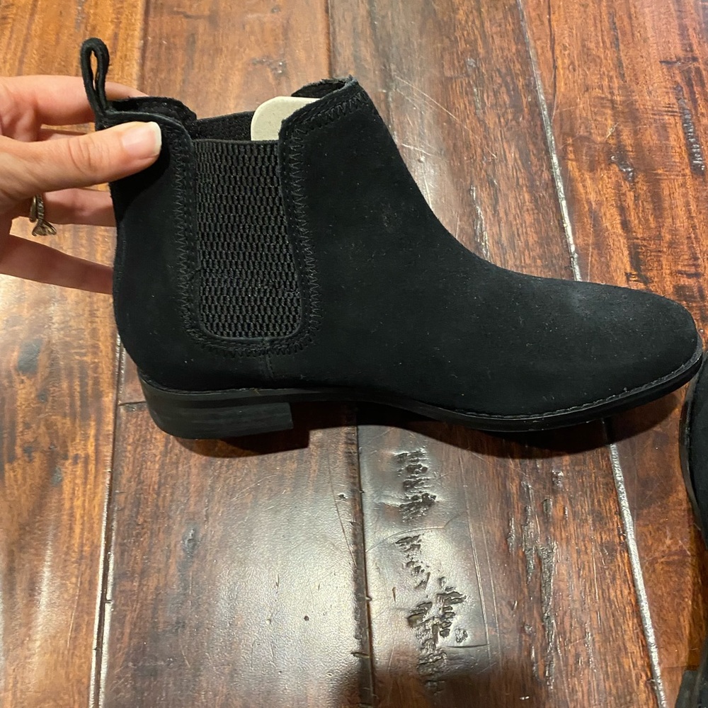 Brand new Toms black suede booties